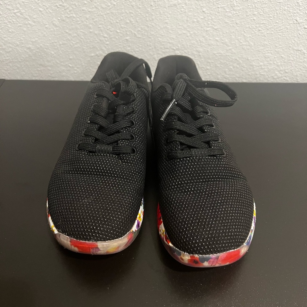 NOBULL black daisy trainer